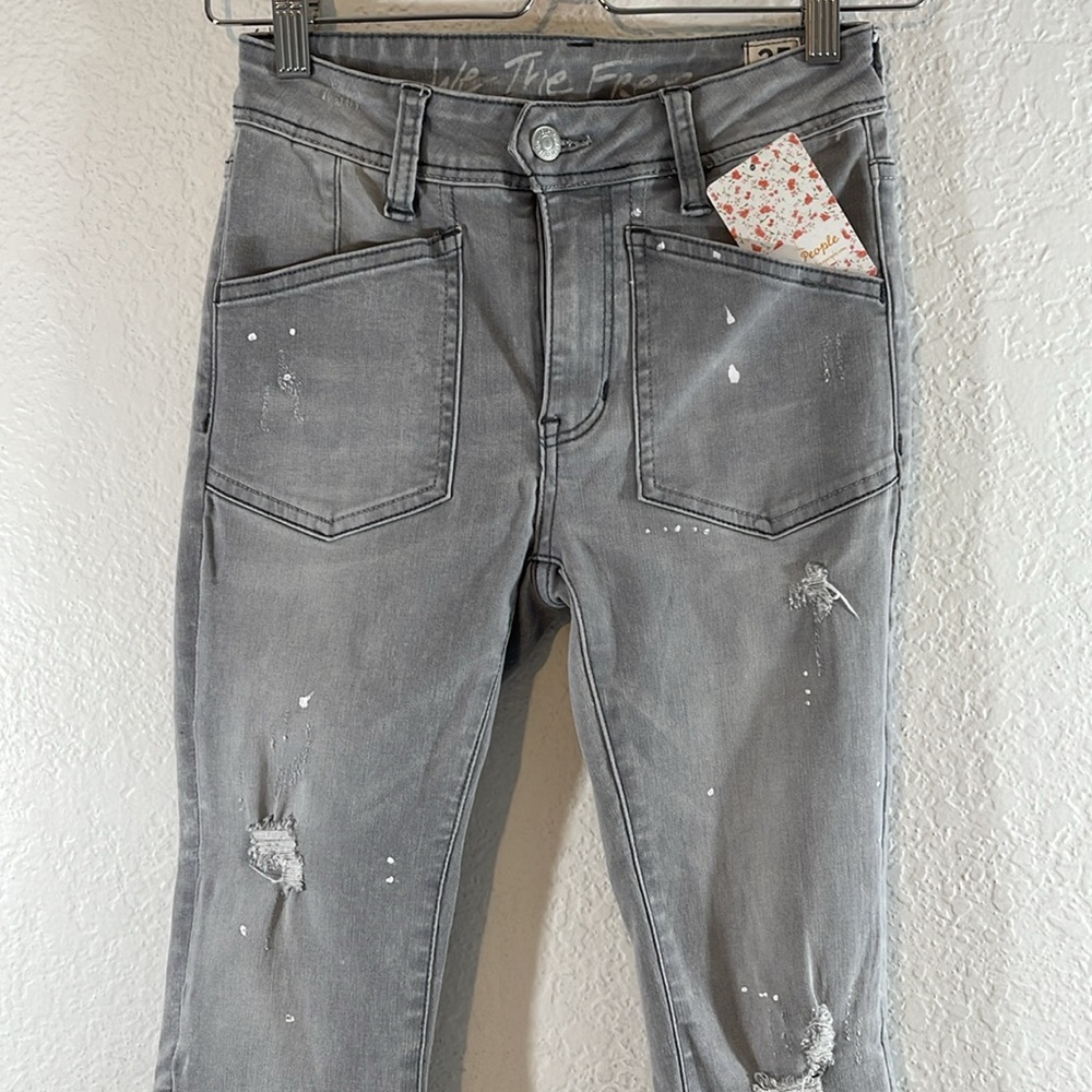 Free People WE THE FREE Grey Distressed Paint Splatter Skinny Jeans sz 25 NEW - Picture 4 of 16